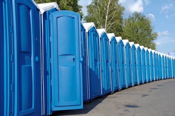 Best Sanitation services for porta potties  in Shawnee, KS